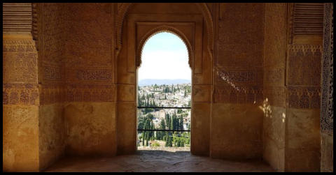 Blick aus Nasridenpalast auf Granada.