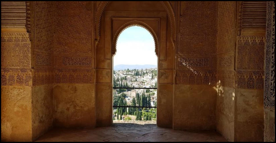 Blick aus Nasridenpalast auf Granada.